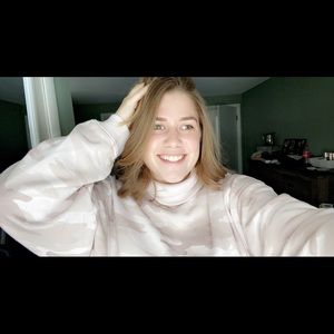 Meet your Posher, Makayla